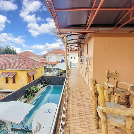Villa Samsu By Puncak Holiday Cianjur Eksteriør billede