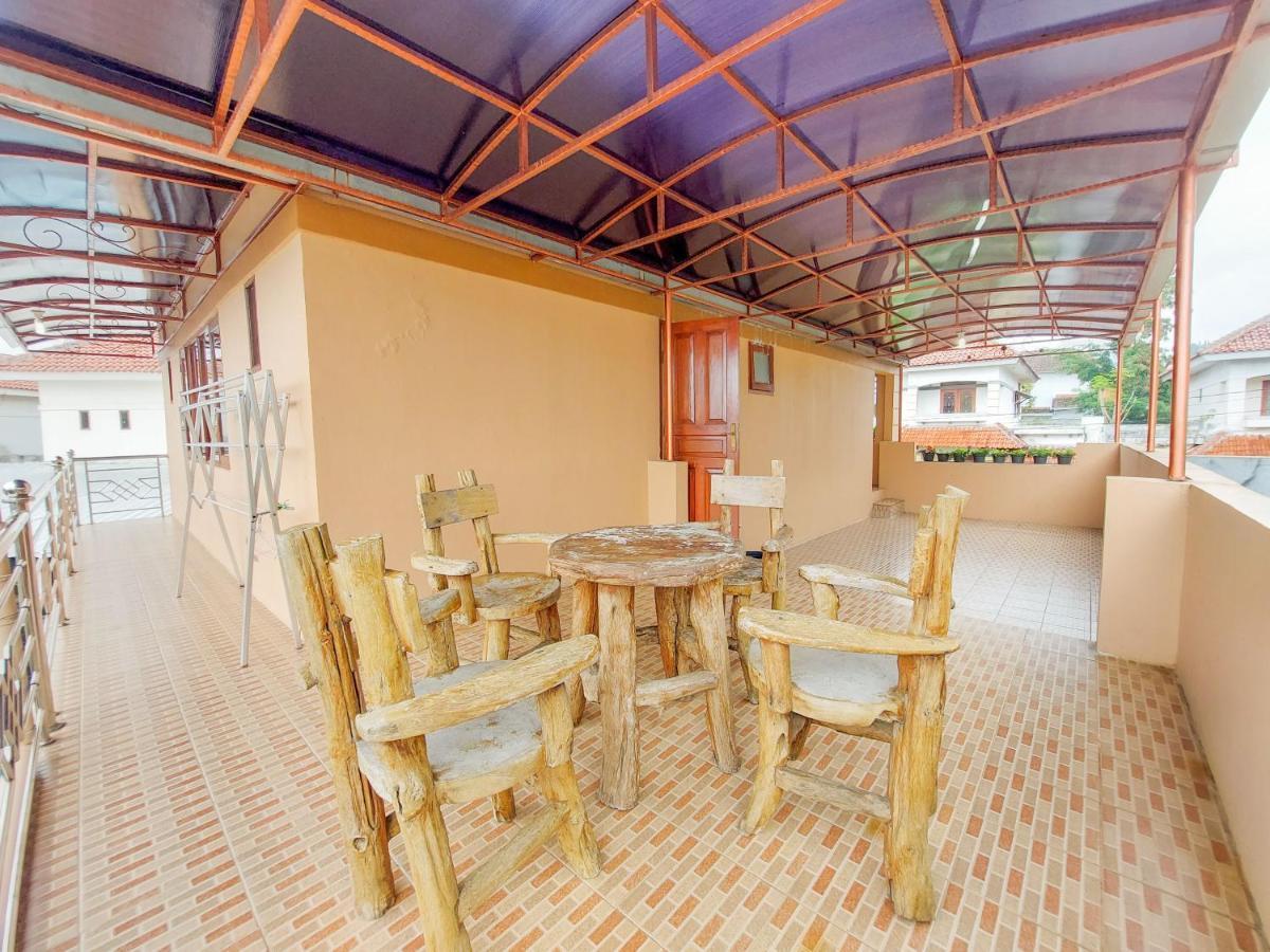 Villa Samsu By Puncak Holiday Cianjur Eksteriør billede