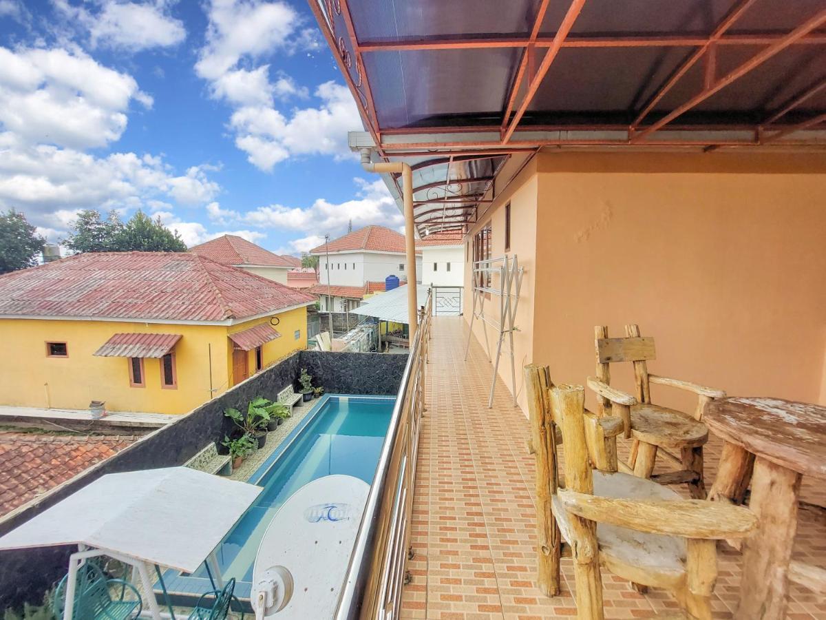 Villa Samsu By Puncak Holiday Cianjur Eksteriør billede